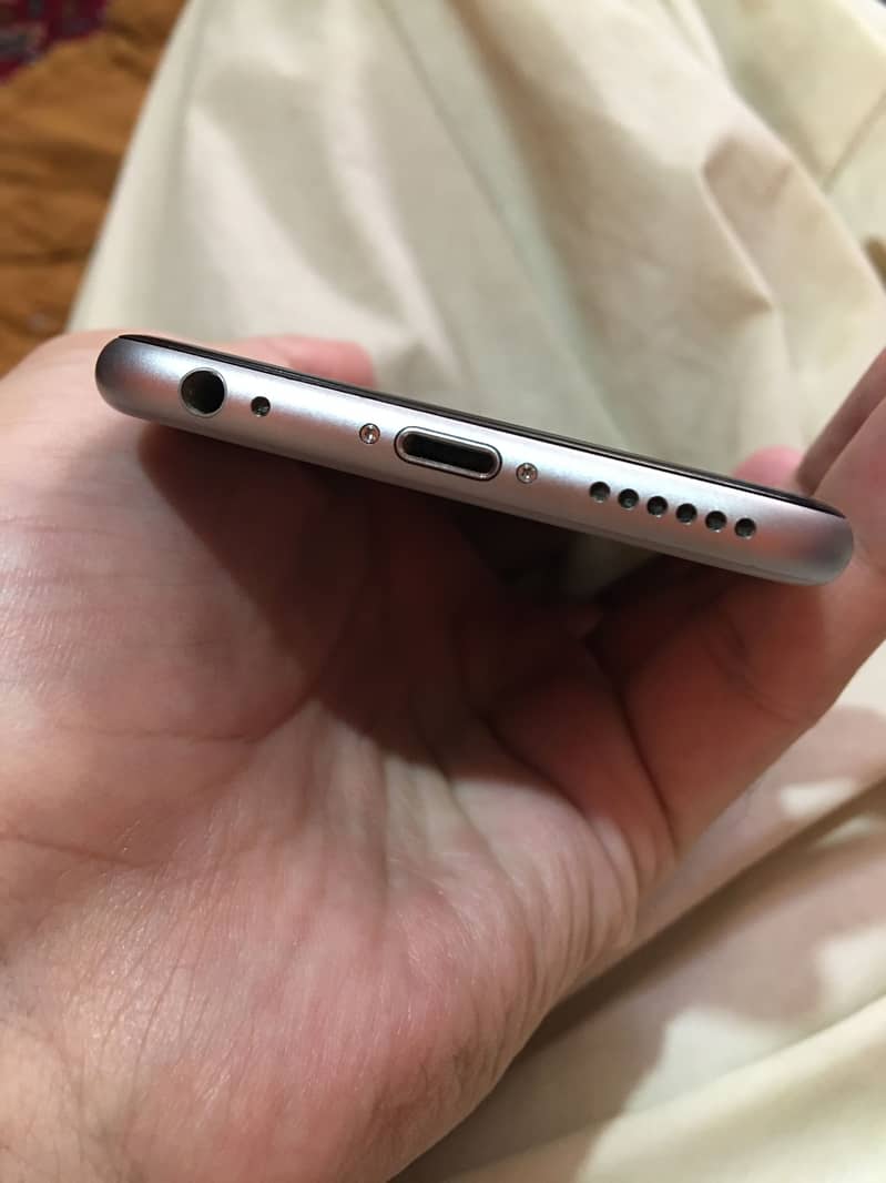 Apple iPhone 6S 14