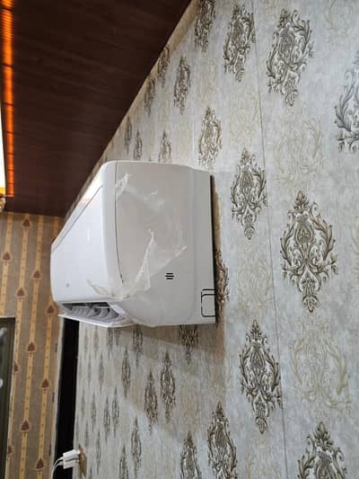 Gree Ac DC inverter T3 model heat and cool for sale