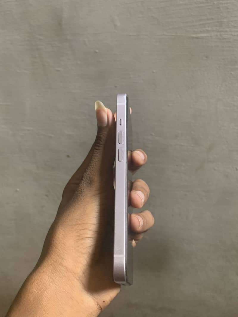 Apple iPhone 14 1