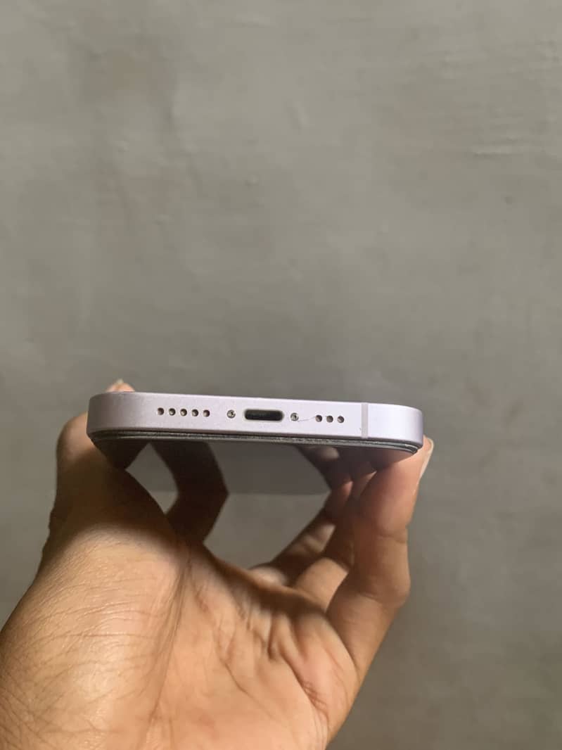 Apple iPhone 14 4