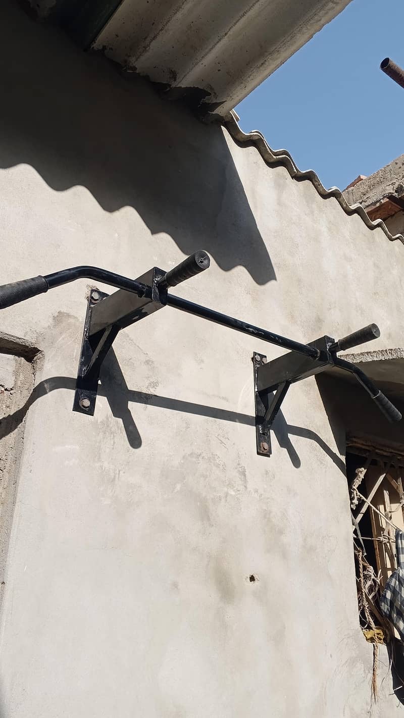 pull up bar 0
