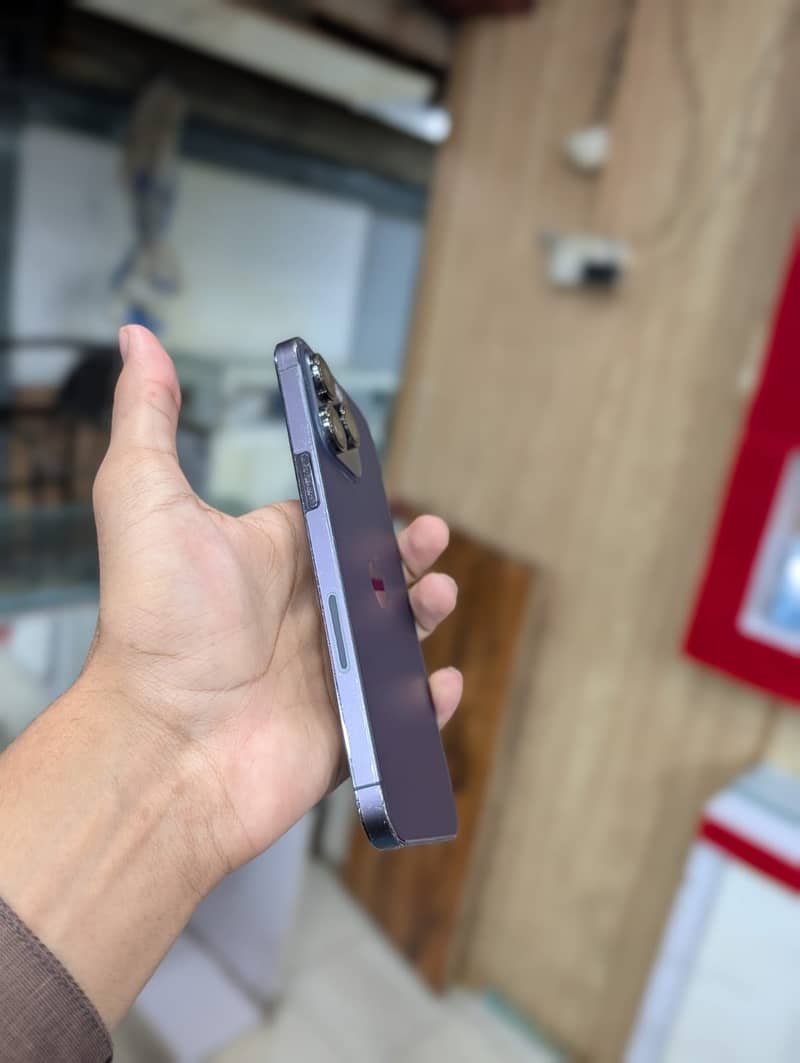 Apple iPhone 14 Pro Max 2