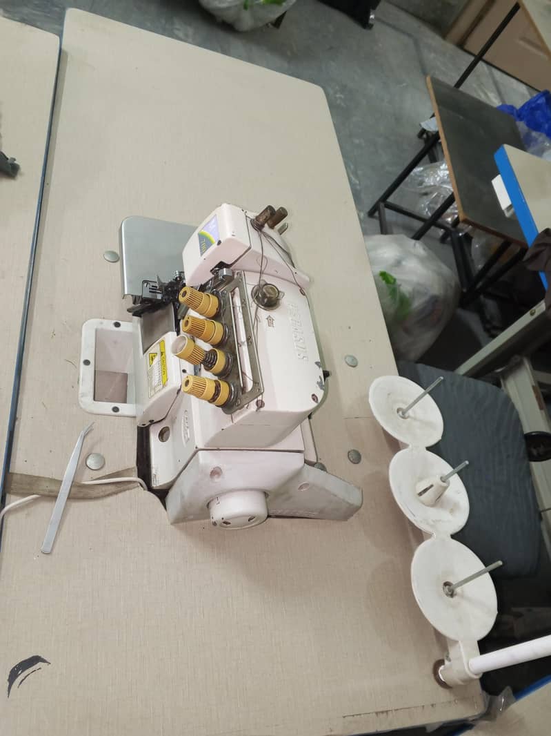 Pegasus M700 5 Thread Overlock 2