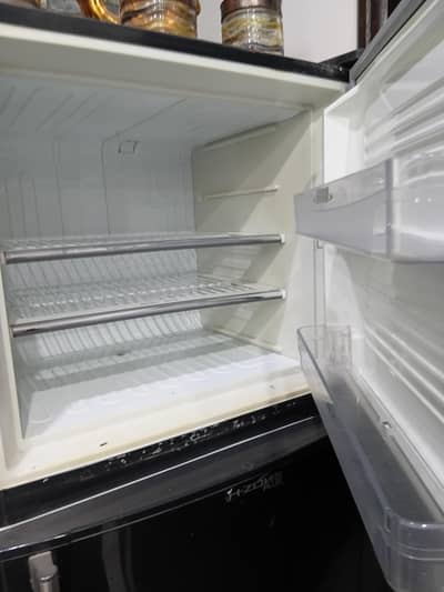 fridge 2 door new in condition