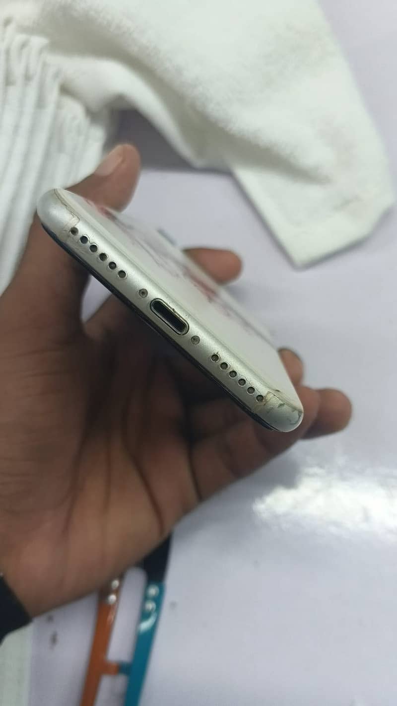 Apple iPhone SE 6