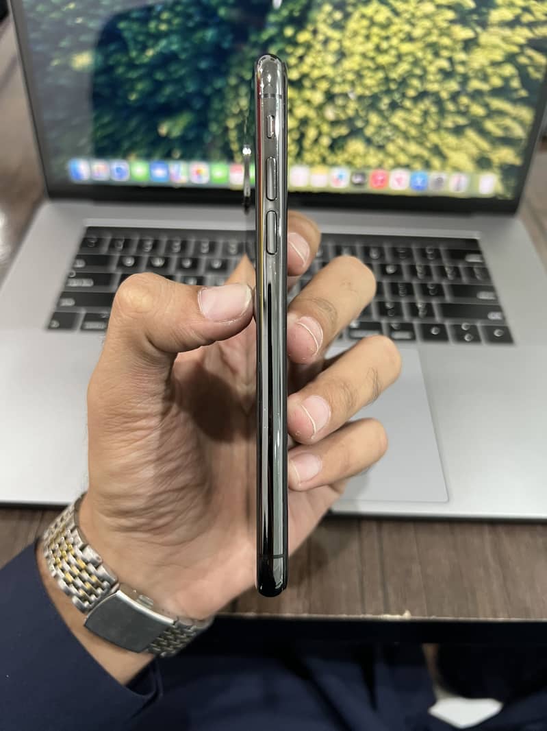 Apple iPhone X 2