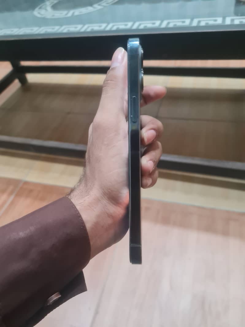 Apple iPhone 12 Pro Max 5