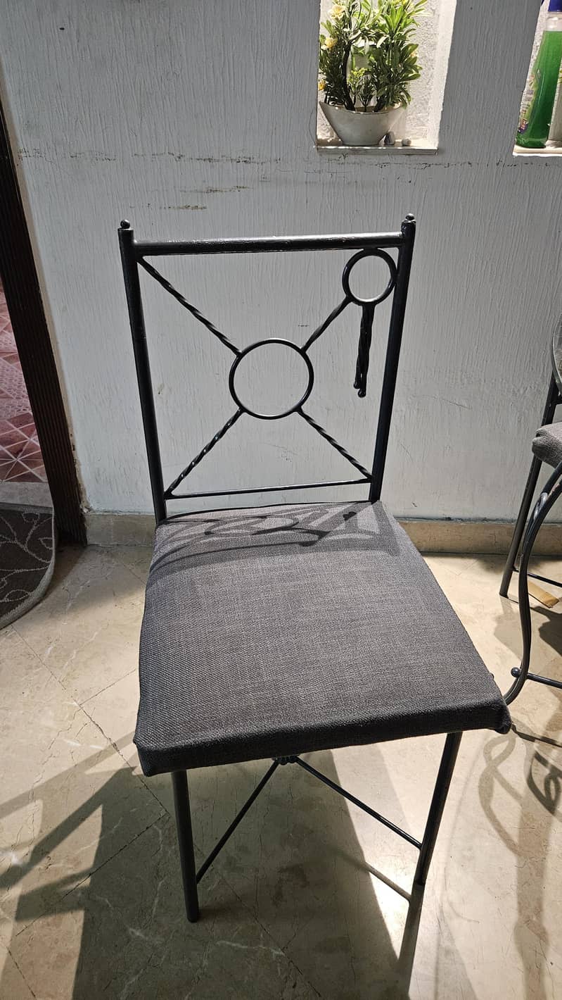 6 sitter iron dining table 1