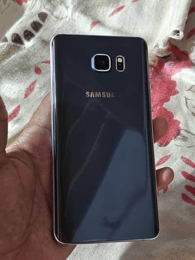 Samsung Mobile Note5 es no par call kar na 03117103832