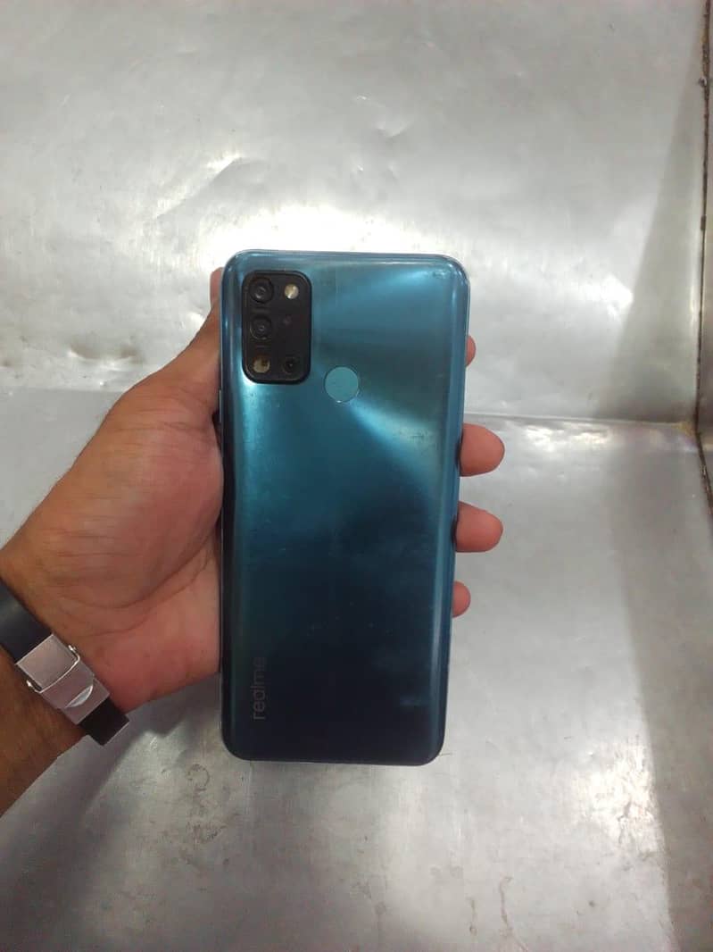 Realme C17 4