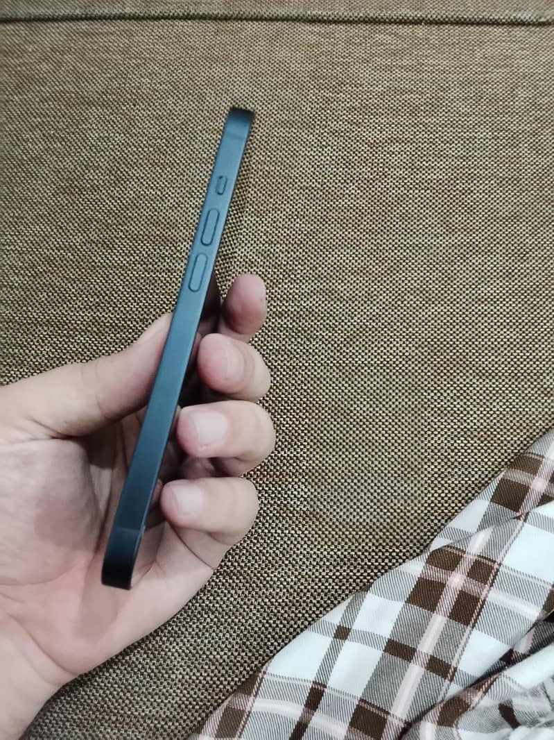 Apple iPhone 14 2