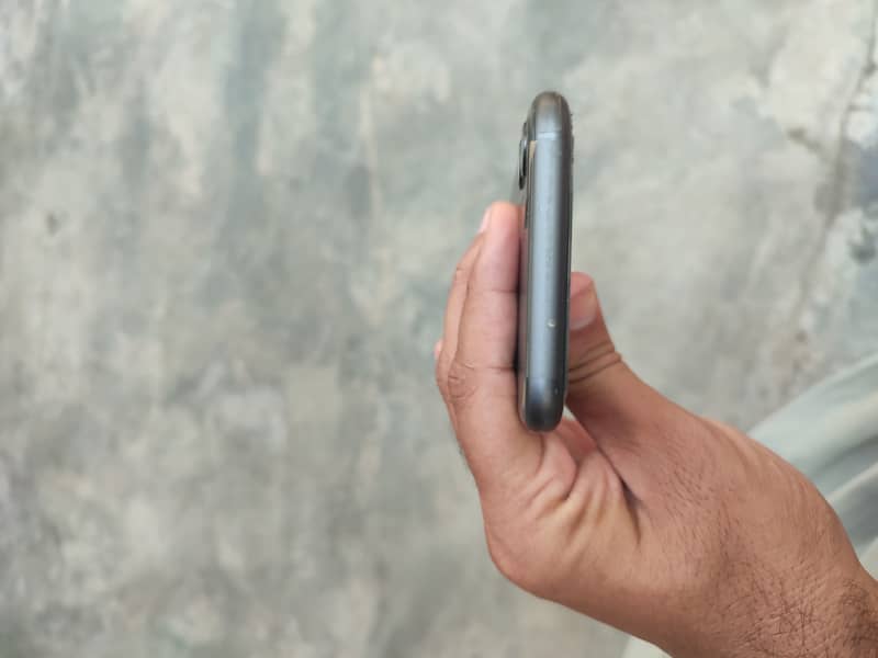 Apple iPhone 11 2