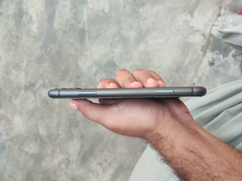 Apple iPhone 11 5