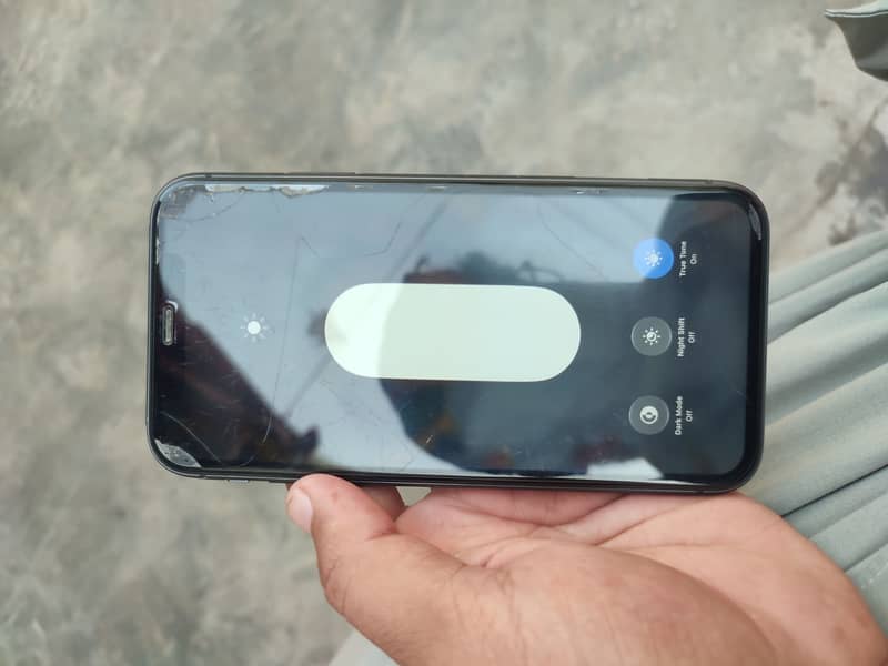 Apple iPhone 11 6