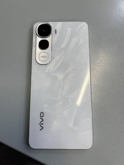 Vivo y400
