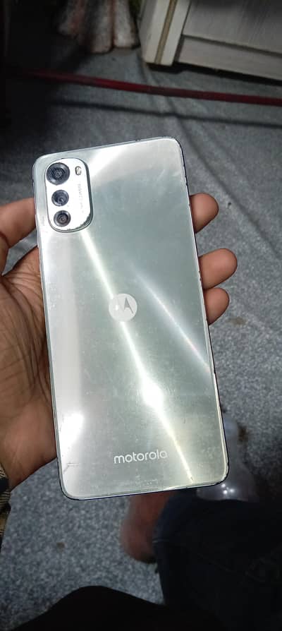 MOTO E32