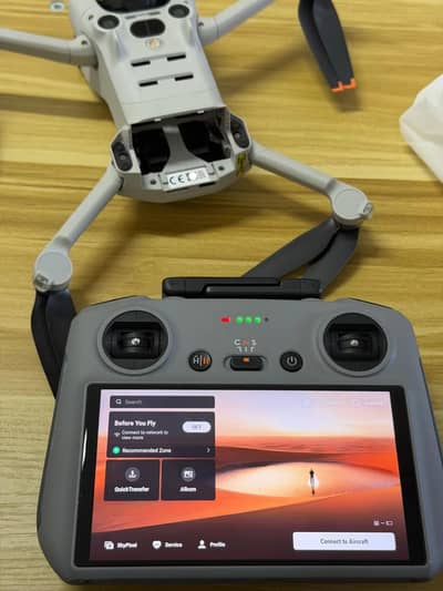 DJI mini 4 pro combo with three batteries