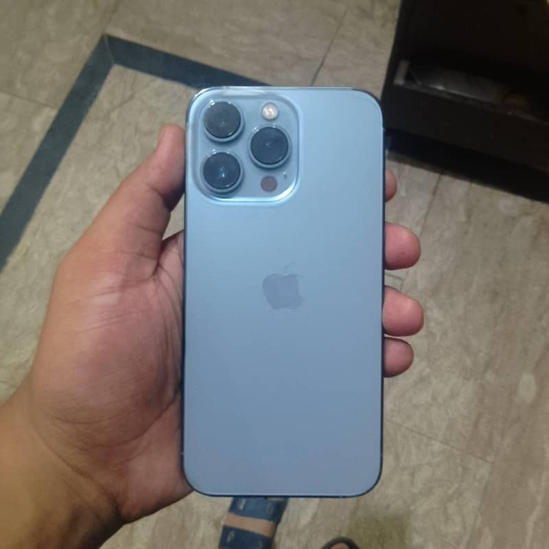 Apple iPhone 13 Pro 4