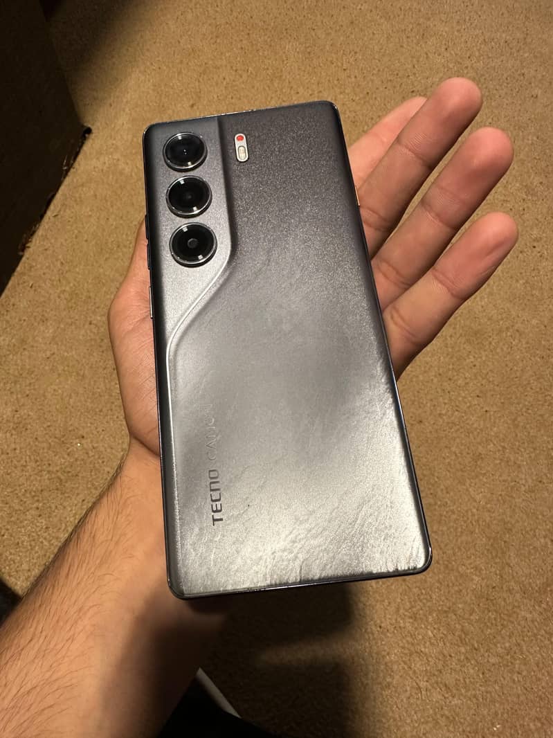 Tecno CAMON 40 Pro 3