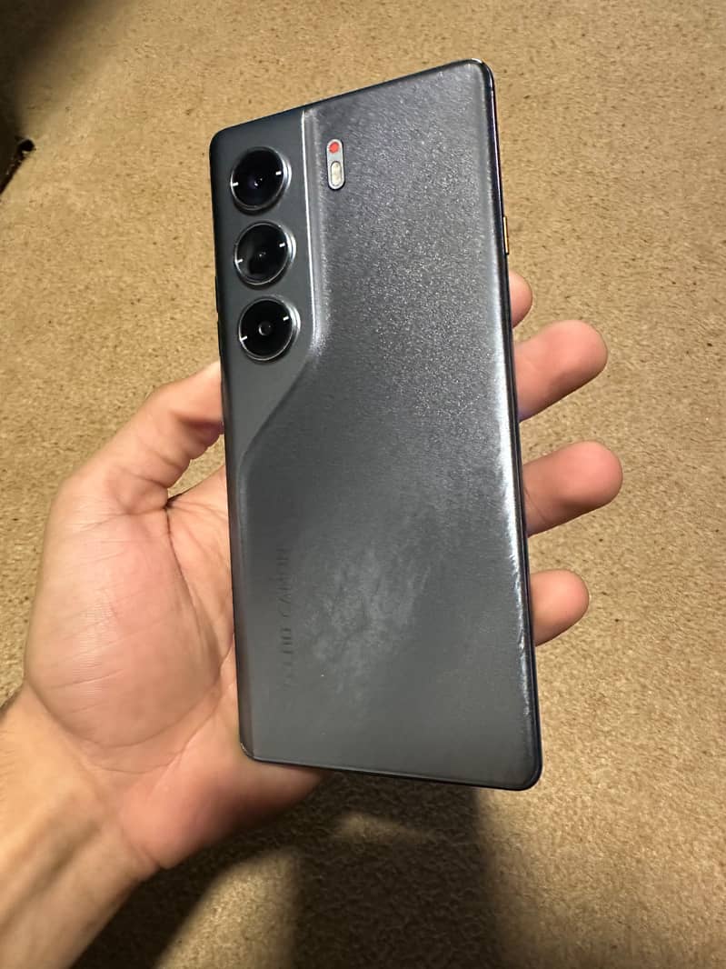 Tecno CAMON 40 Pro 5