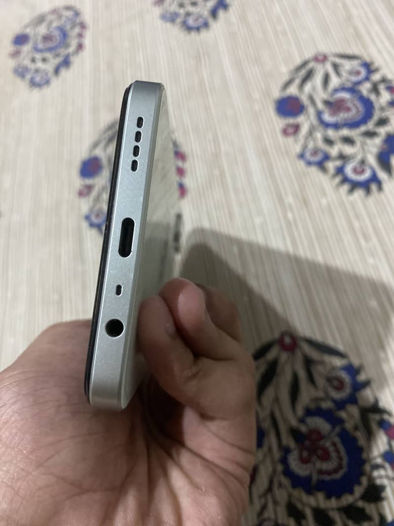 Realme Note 60x 2