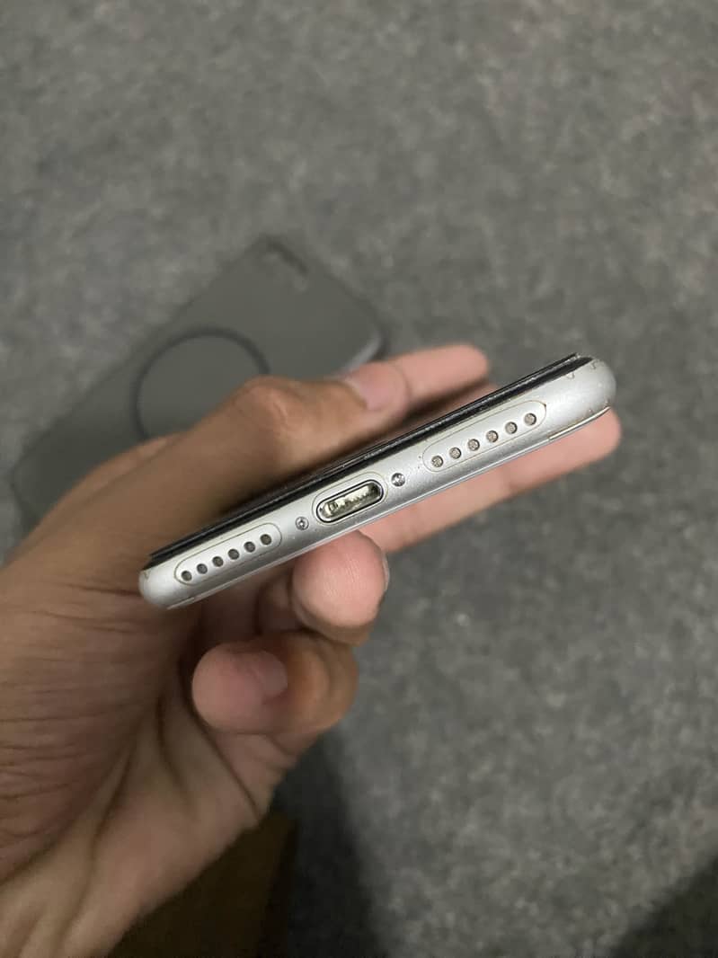 Apple iPhone SE 3