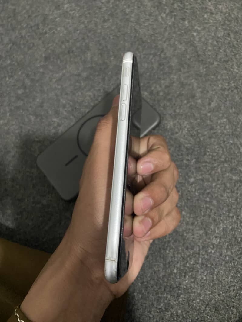 Apple iPhone SE 6