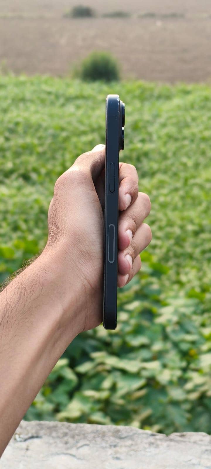 iPhone 15 4