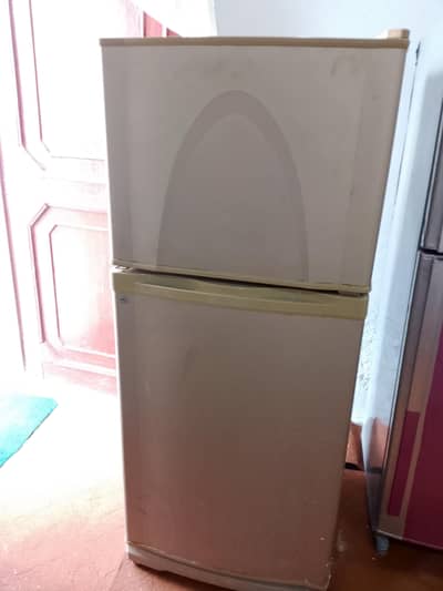 Dawalance Refrigerator  urgent for sale