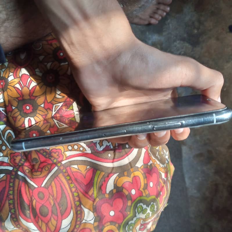 Apple iPhone 11 Pro Max 3