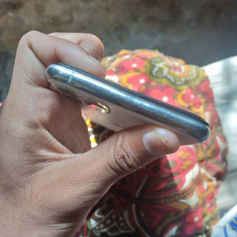 Apple iPhone 11 Pro Max 5