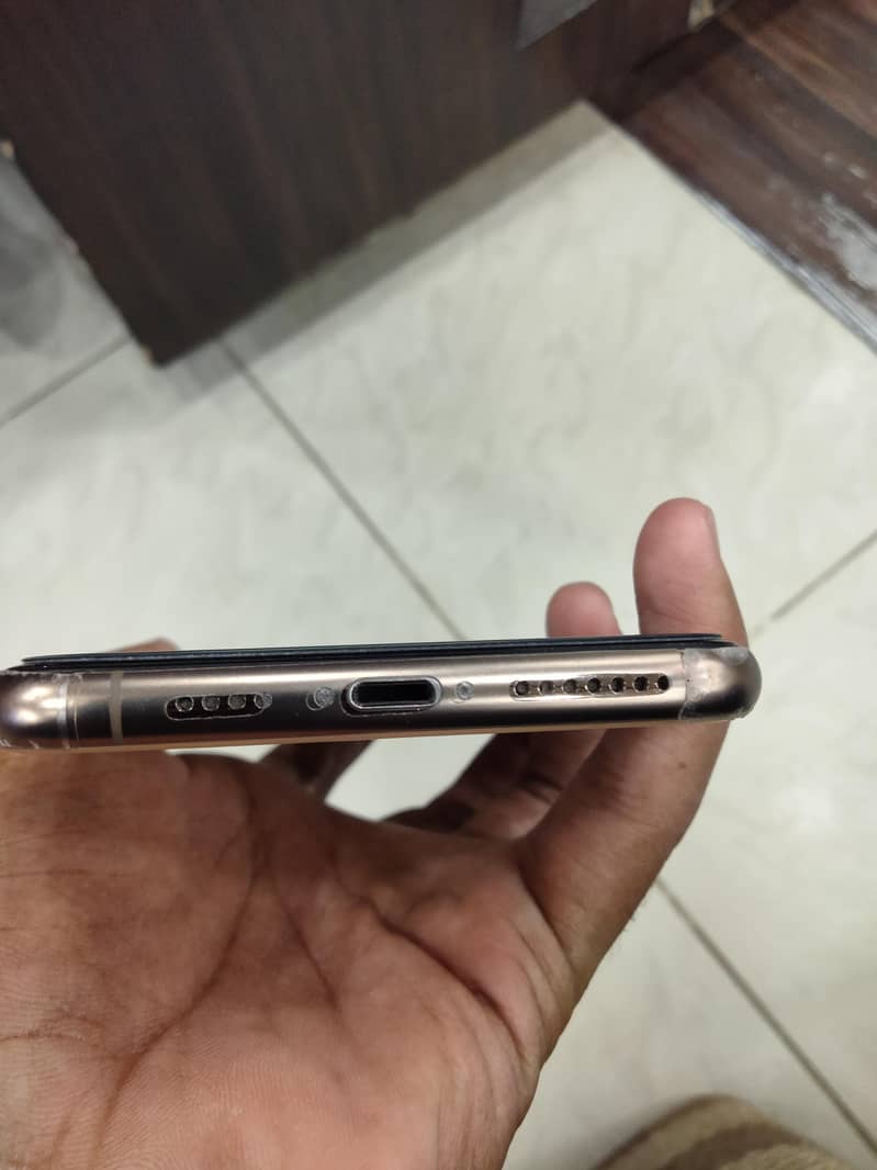 Apple iPhone 11 Pro Max 3