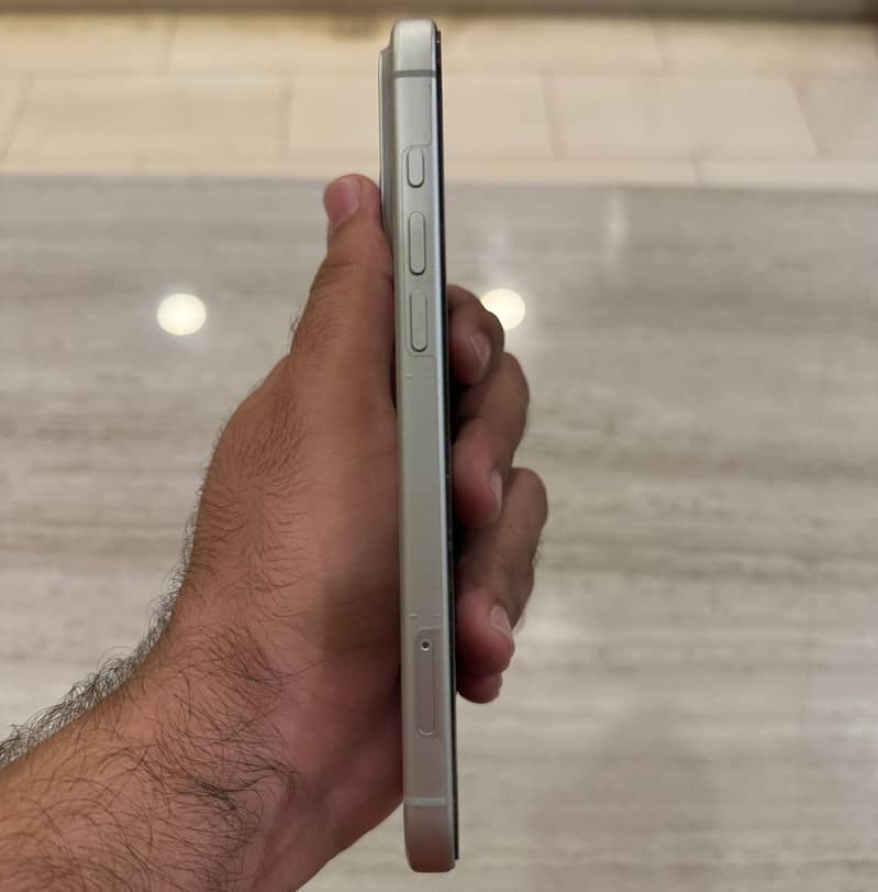Apple iPhone 17 Pro Max 2