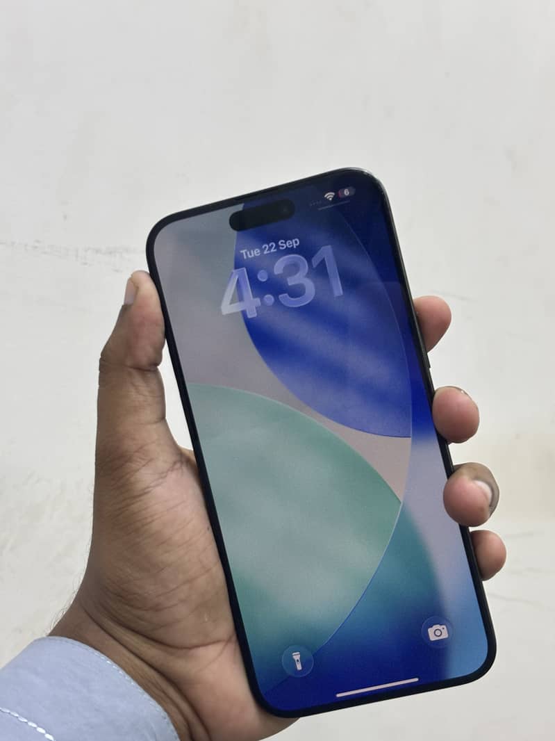 Apple iPhone 15 Pro Max 3
