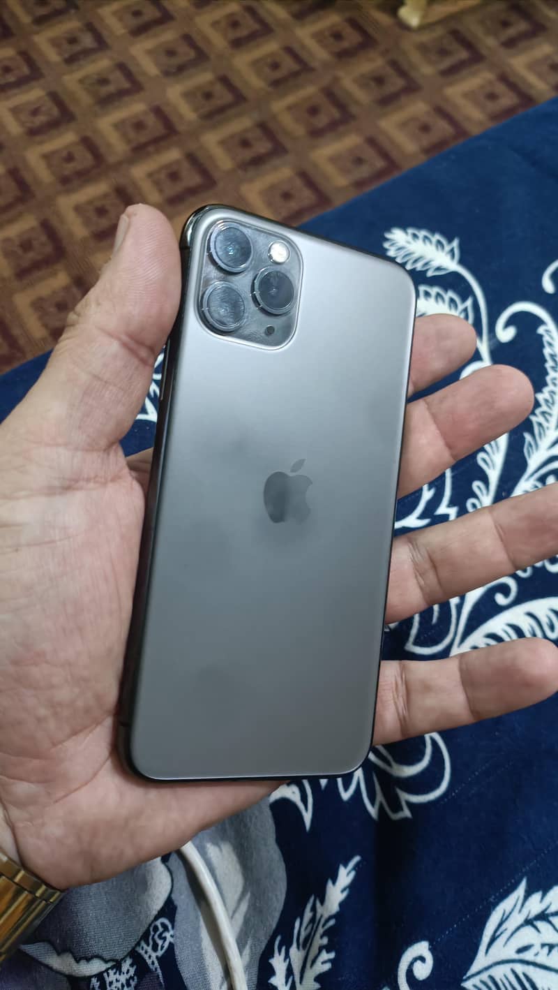 Apple iPhone 11 Pro 1