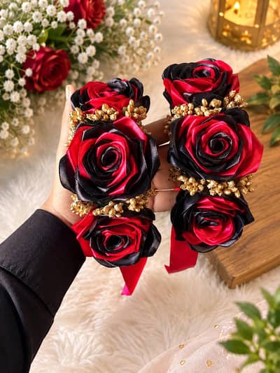 Handmade Red Rose Gajra Bracelet | Bridal & Wedding Hand Accessory