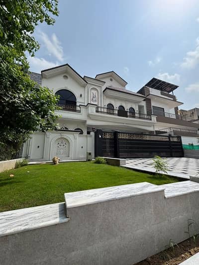 40*80 (14 Marla) Full House Available For Rent G-13/3 Islamabad