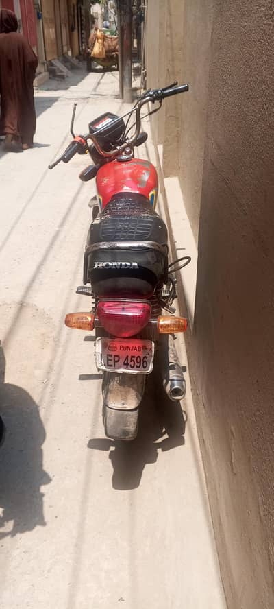 bilkul ok bike hai abi engine karwaya hai. bilkul 10/10