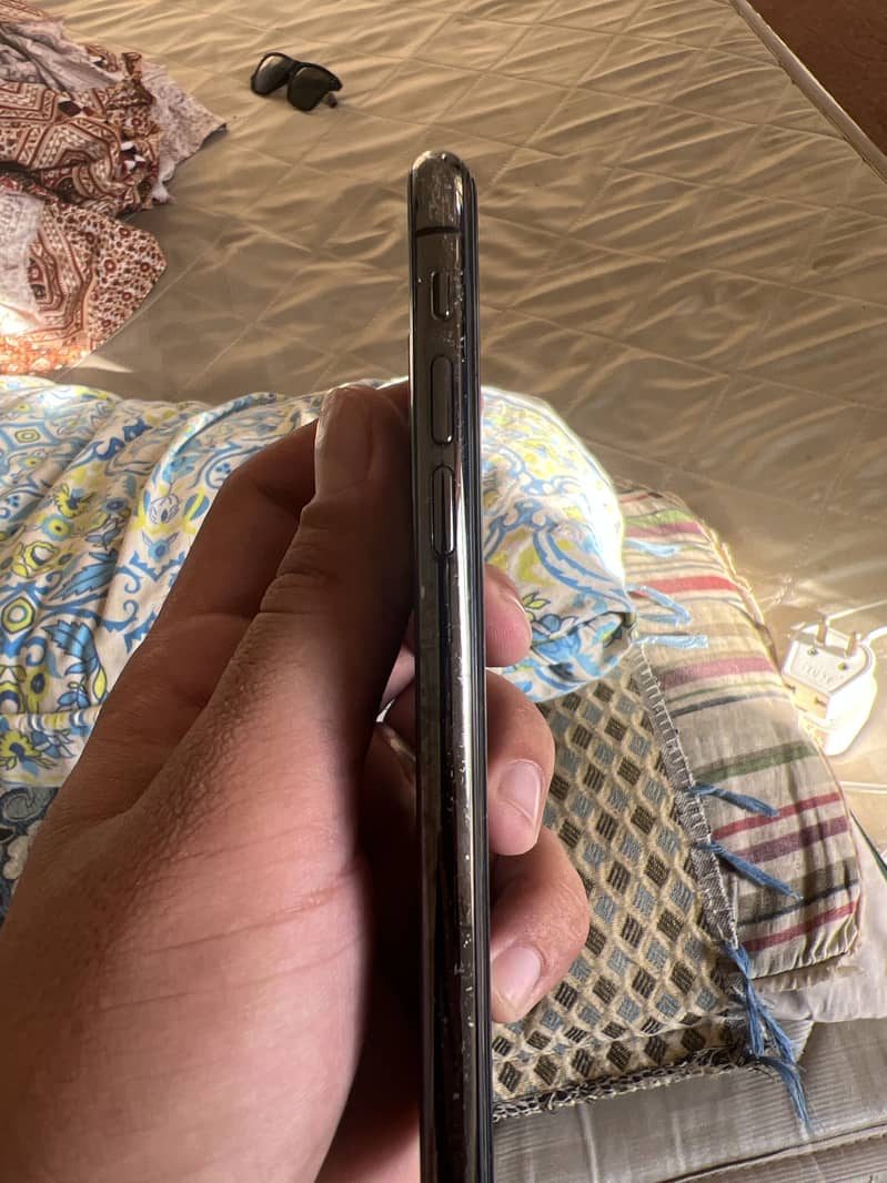 Apple iPhone X 2