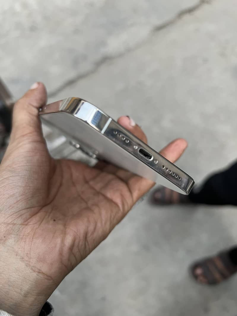 Apple iPhone 13 Pro Max 7