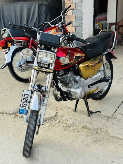 Honda 125 self start golden