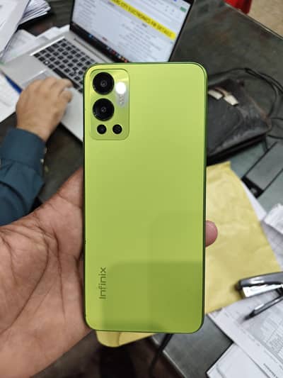 Infinix Hot 12
