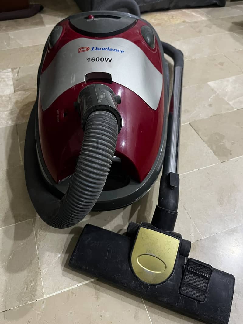 Dawlance vacuum cleaner 0