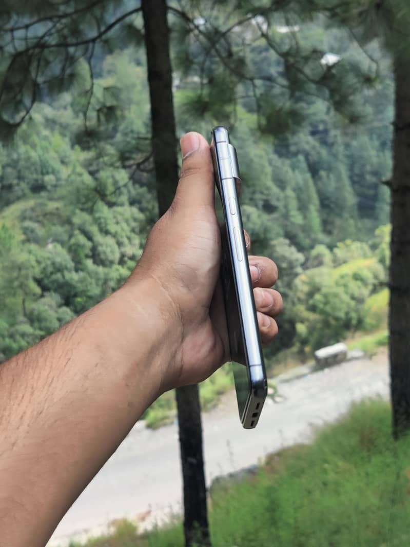 Google Pixel 8 Pro 2