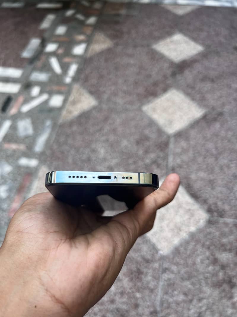 Apple iPhone 13 Pro 3