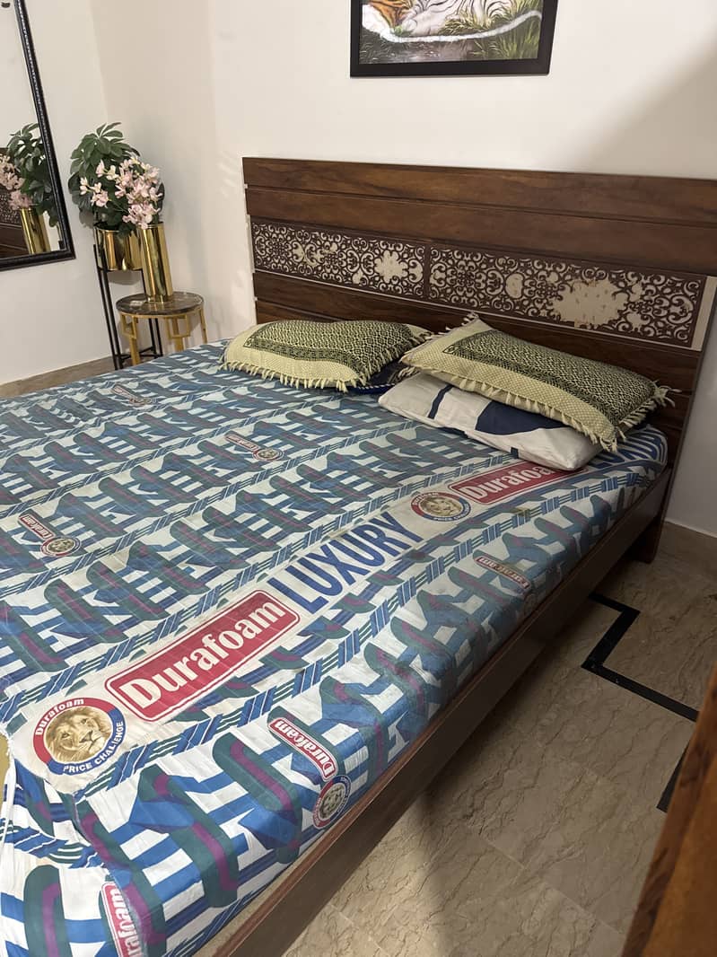King bed 1
