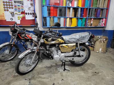 Honda 125 Gold edition self start