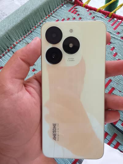 Itel A70 4+4/128gb