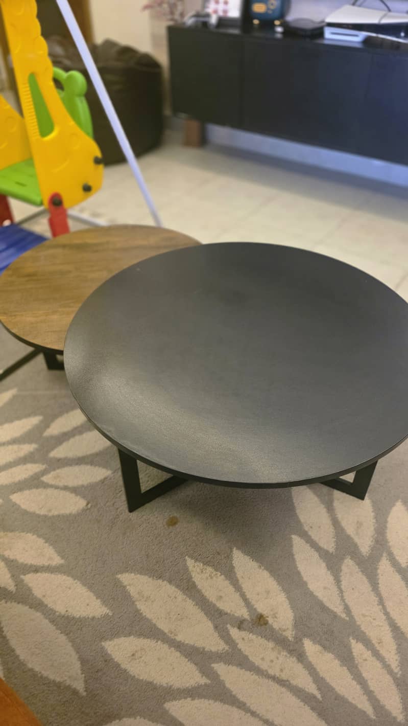 Coffee table 0