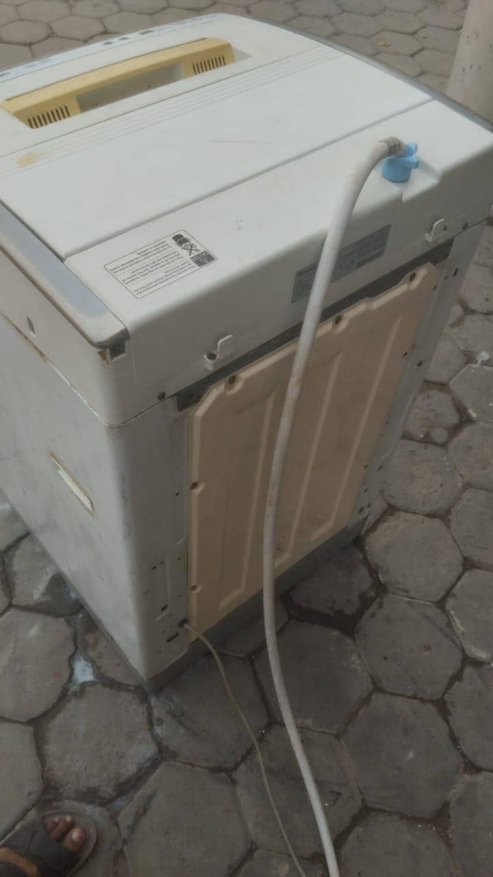 Dawlance fully automatic washing machine 4